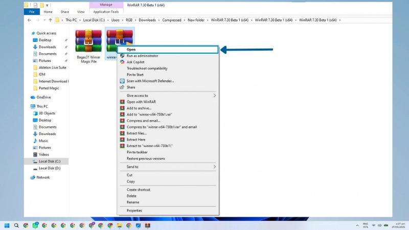 Menjalankan installer WinRAR 7.30 sebagai administrator di Windows